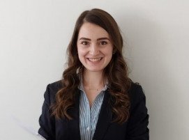 Kuebra-arbeitet-in-Kempten - Kübra Dalman