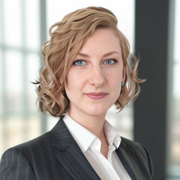 Kerstin-hilft-Versicherten-der-ALC