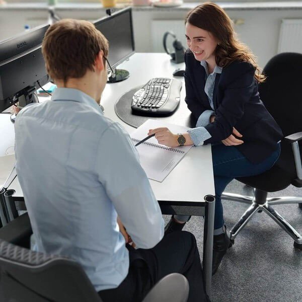 Kübra berät zu Gewerbeversicherungen